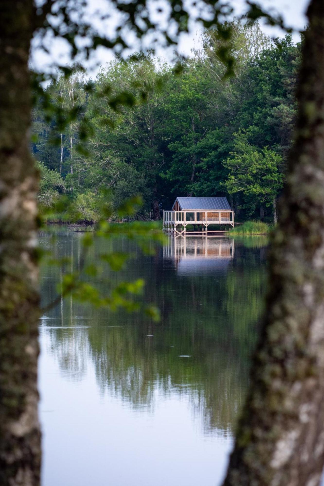 Lacustra Cabanes Accessibles En Canoe Et Chalets Tout Confort Flayat Bilik gambar