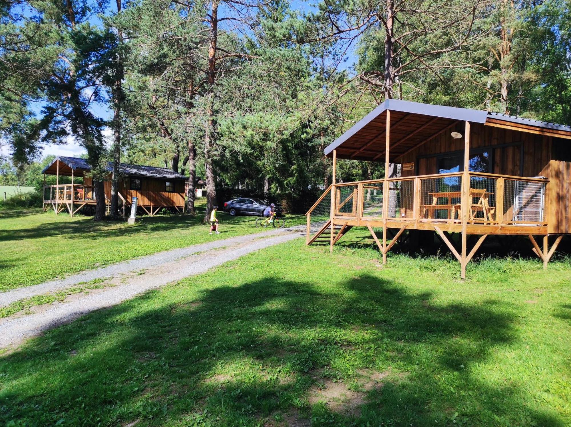 Lacustra Cabanes Accessibles En Canoe Et Chalets Tout Confort Flayat Bilik gambar